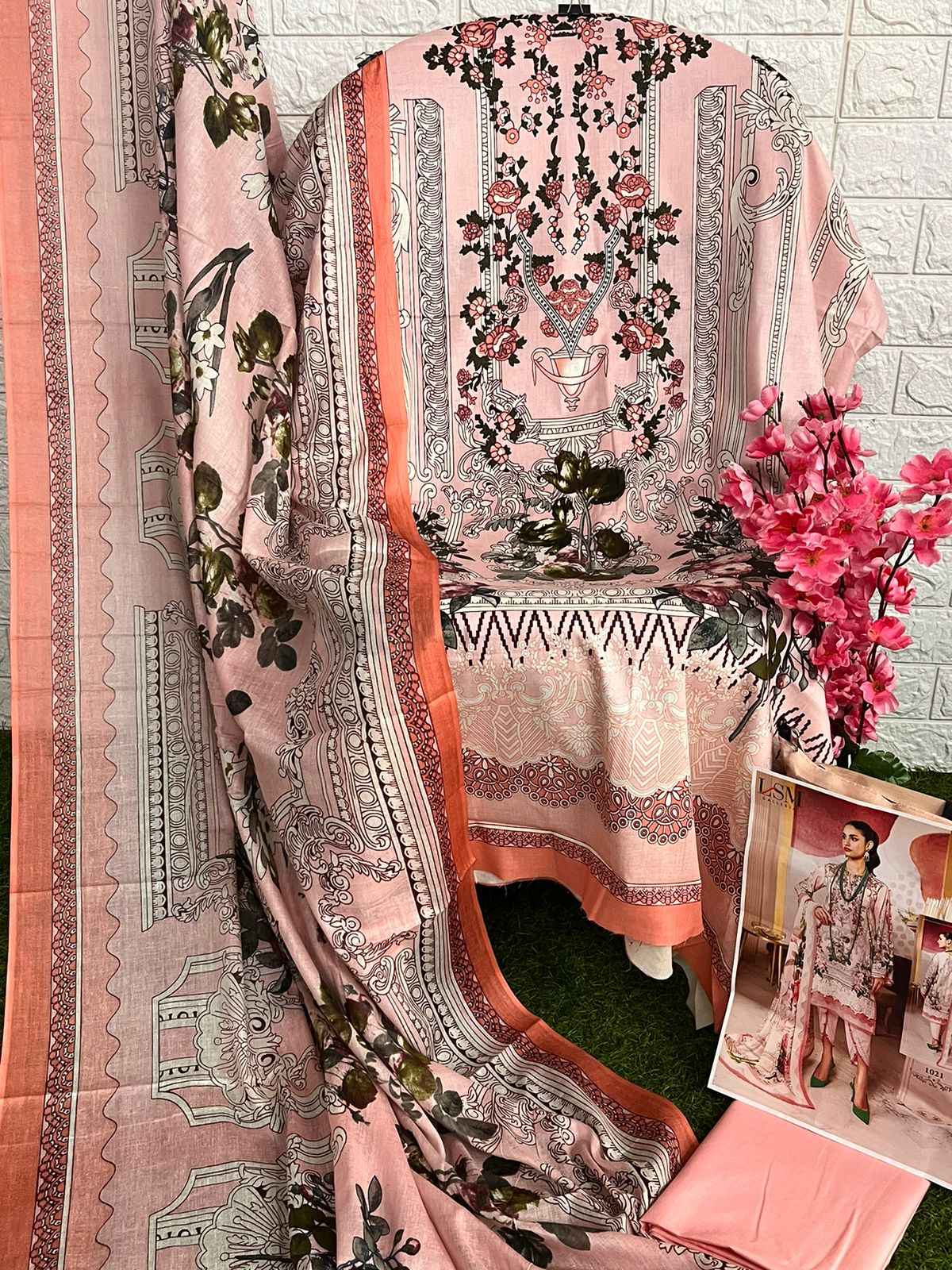 LSM GALLERIA PARIAN DREAM VOL 3 LAWN PAKISTANI SUITS ( 6 PCS CATALOG )